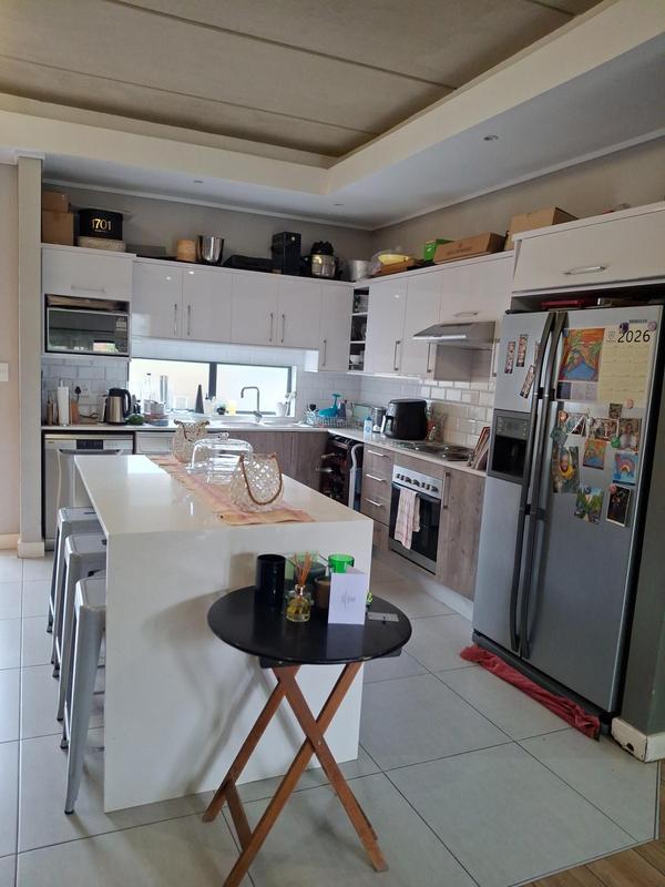 2 Bedroom Property for Sale in Linden Gauteng