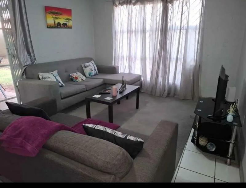 1 Bedroom Property for Sale in Brackendowns Gauteng