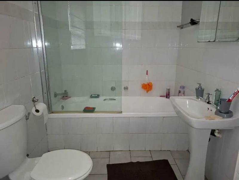 1 Bedroom Property for Sale in Brackendowns Gauteng