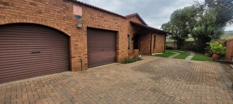 3 Bedroom Property for Sale in Glenvista Gauteng