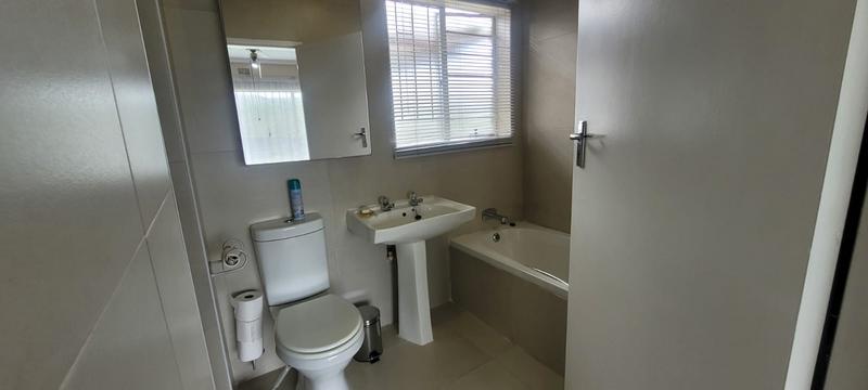 3 Bedroom Property for Sale in Glenvista Gauteng