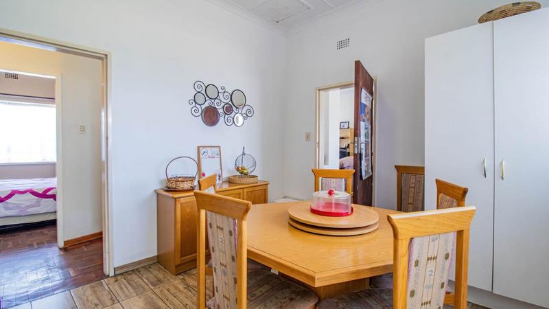 4 Bedroom Property for Sale in Linmeyer Gauteng