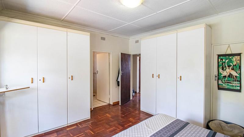 4 Bedroom Property for Sale in Linmeyer Gauteng