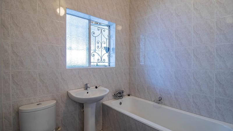 4 Bedroom Property for Sale in Linmeyer Gauteng