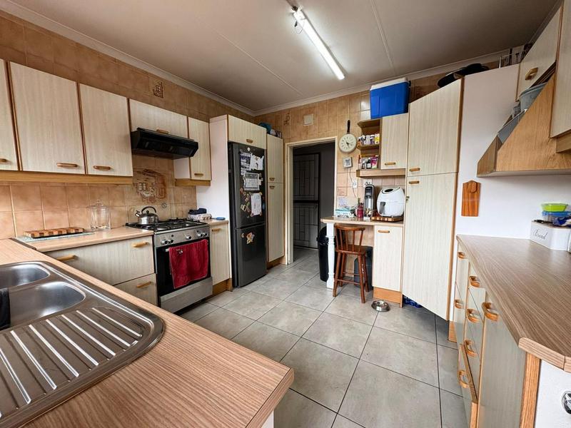 4 Bedroom Property for Sale in Mulbarton Gauteng