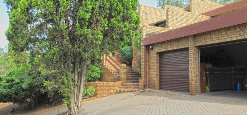 4 Bedroom Property for Sale in Glenvista Gauteng
