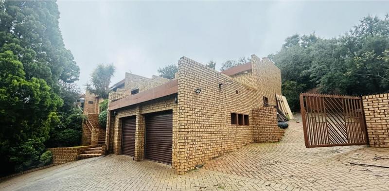 4 Bedroom Property for Sale in Glenvista Gauteng