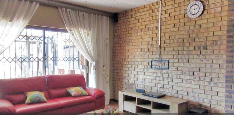 4 Bedroom Property for Sale in Glenvista Gauteng