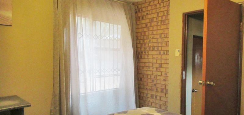 4 Bedroom Property for Sale in Glenvista Gauteng