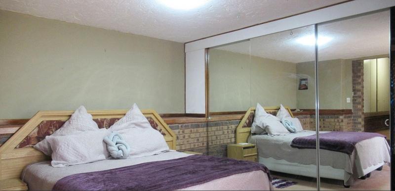 4 Bedroom Property for Sale in Glenvista Gauteng