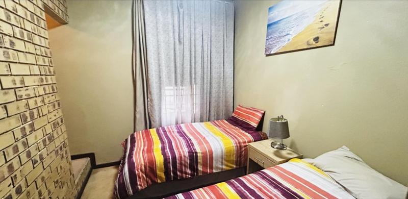 4 Bedroom Property for Sale in Glenvista Gauteng