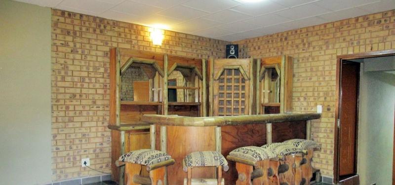 4 Bedroom Property for Sale in Glenvista Gauteng