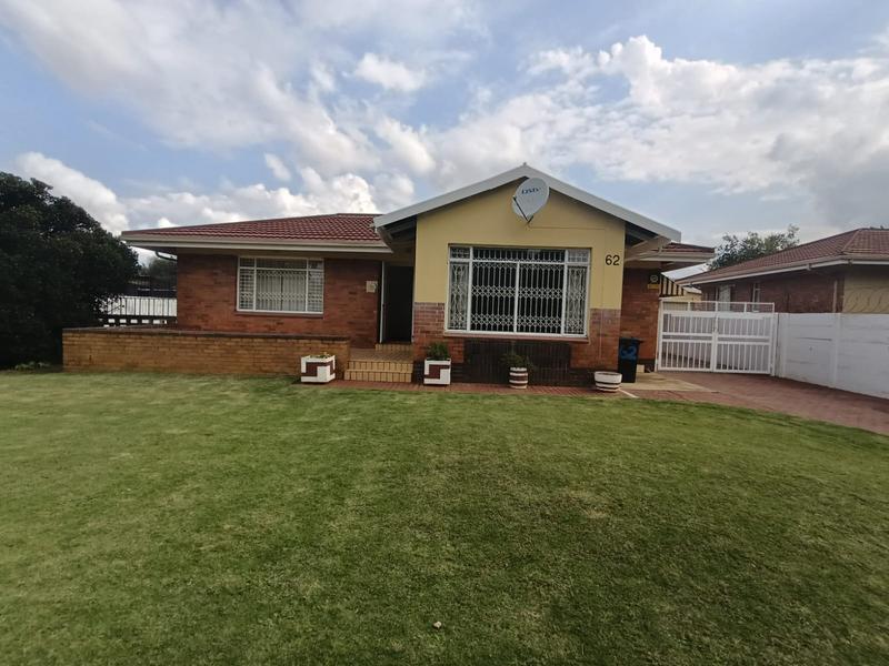 To Let 3 Bedroom Property for Rent in Strubenvale Gauteng