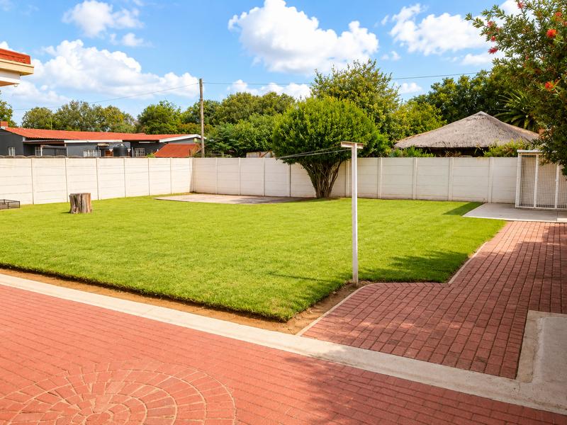 3 Bedroom Property for Sale in Strubenvale Gauteng