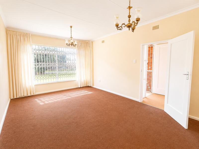 3 Bedroom Property for Sale in Strubenvale Gauteng