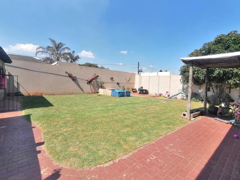 To Let 3 Bedroom Property for Rent in Brenthurst Gauteng