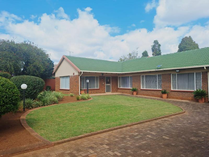 3 Bedroom Property for Sale in Goedeburg Gauteng