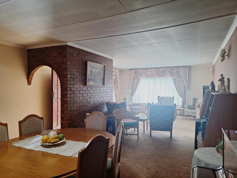 3 Bedroom Property for Sale in Goedeburg Gauteng