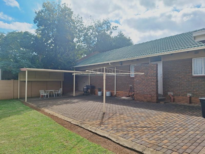 3 Bedroom Property for Sale in Goedeburg Gauteng