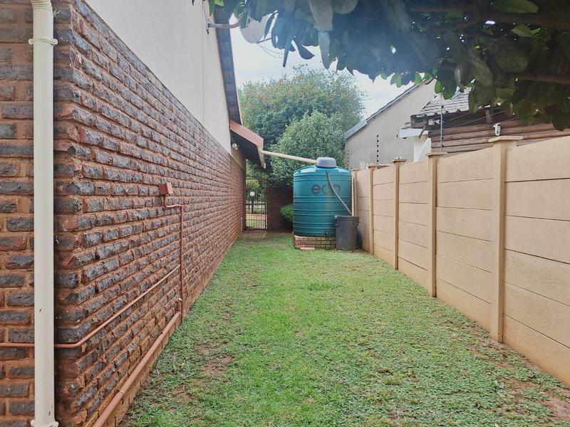 3 Bedroom Property for Sale in Goedeburg Gauteng