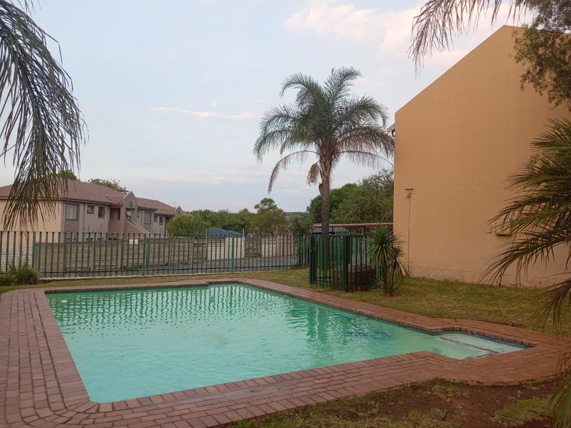 To Let 2 Bedroom Property for Rent in Sandown Gauteng