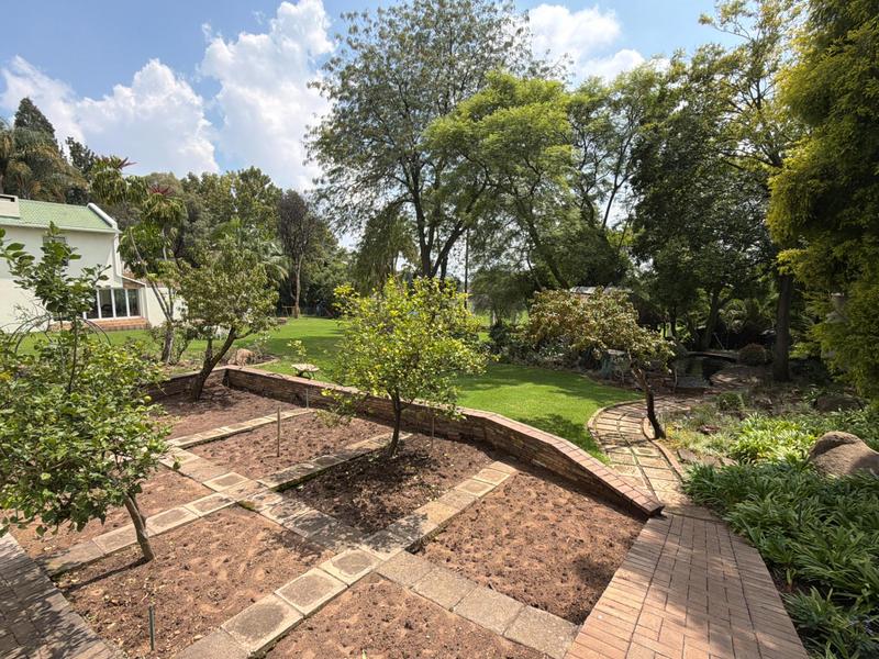 5 Bedroom Property for Sale in Bryanston Gauteng