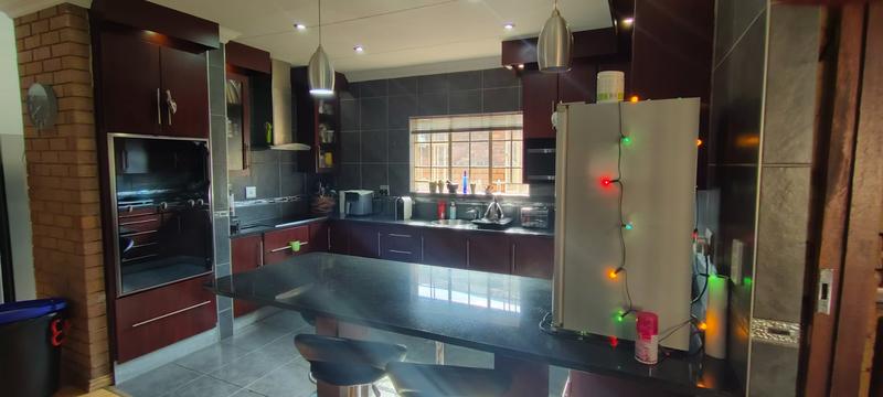3 Bedroom Property for Sale in Florauna Gauteng