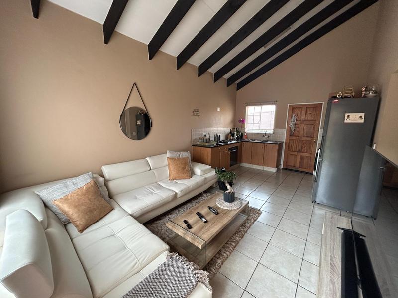 2 Bedroom Property for Sale in Kosmosdal Gauteng