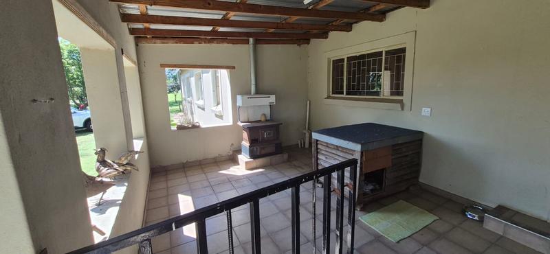 4 Bedroom Property for Sale in Mnandi Gauteng