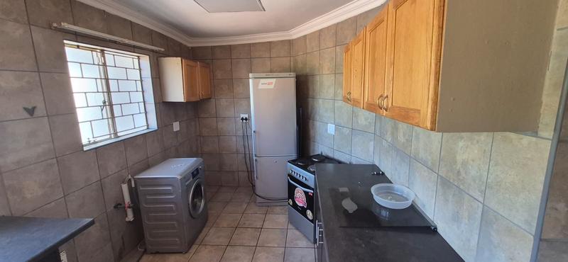 4 Bedroom Property for Sale in Mnandi Gauteng
