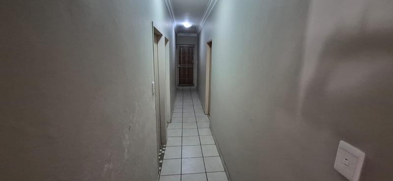4 Bedroom Property for Sale in Mnandi Gauteng