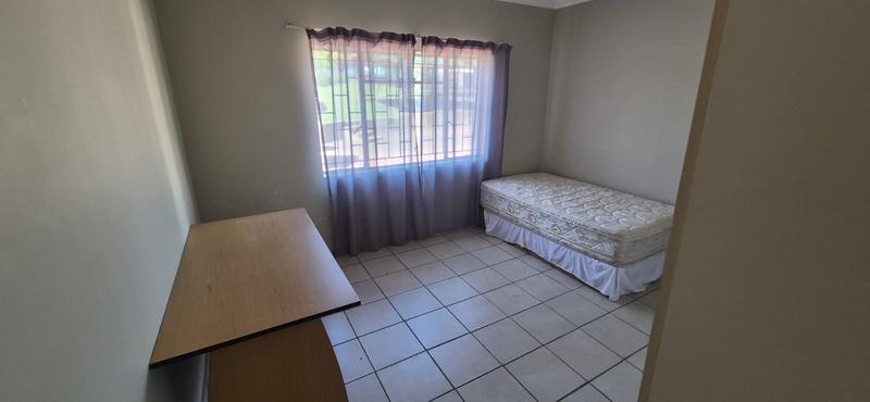 4 Bedroom Property for Sale in Mnandi Gauteng