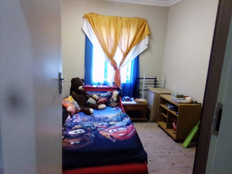 4 Bedroom Property for Sale in Mnandi Gauteng