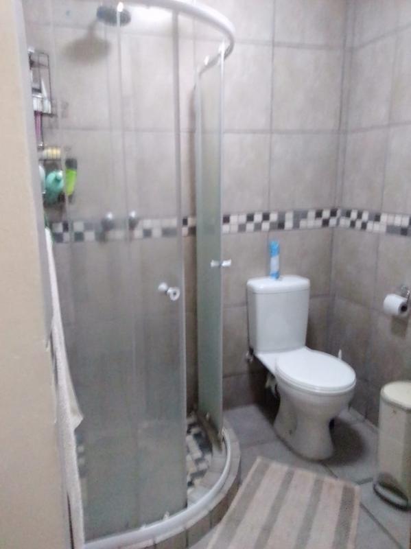 4 Bedroom Property for Sale in Mnandi Gauteng