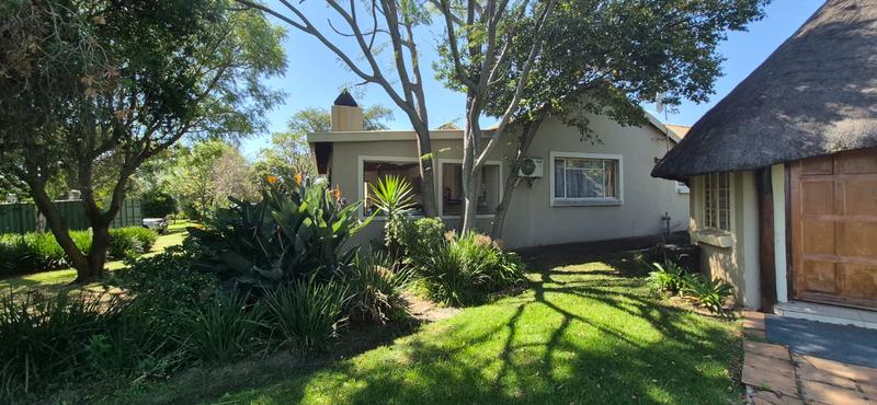 4 Bedroom Property for Sale in Mnandi Gauteng