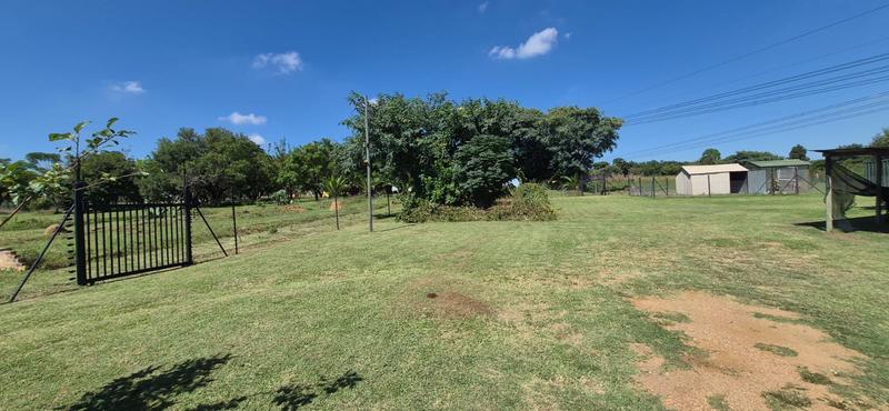 4 Bedroom Property for Sale in Mnandi Gauteng