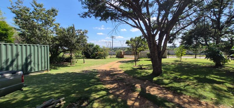 4 Bedroom Property for Sale in Mnandi Gauteng