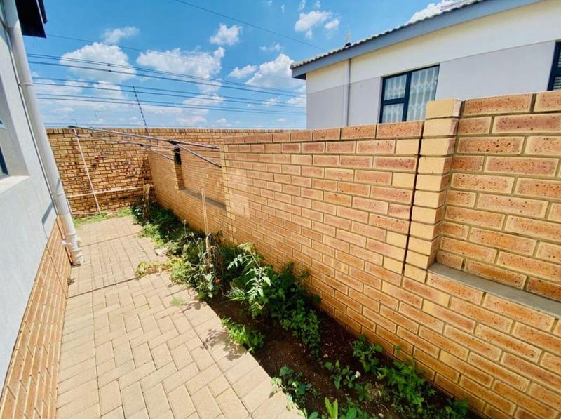 3 Bedroom Property for Sale in Thatchfield Gauteng