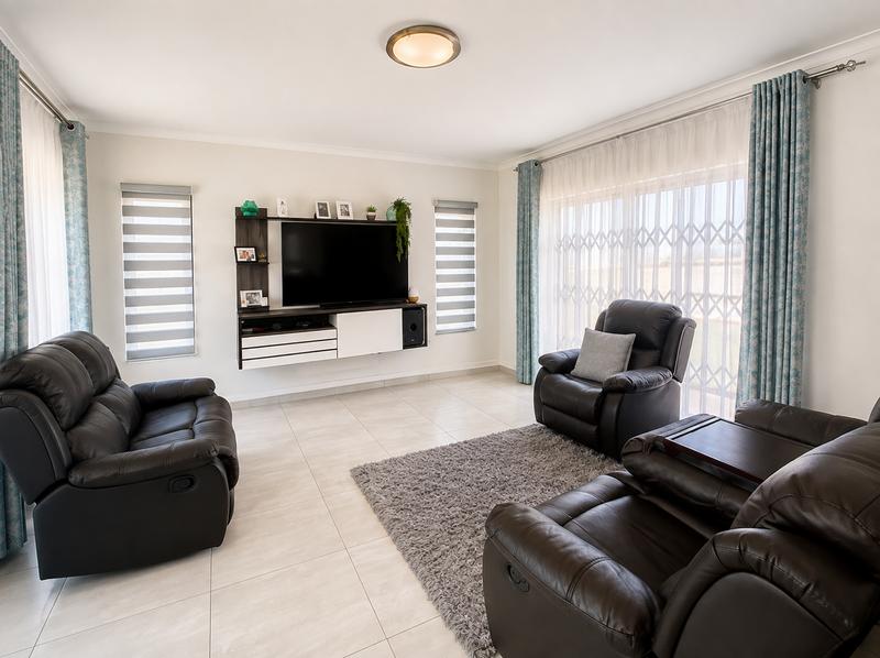 3 Bedroom Property for Sale in Thatchfield Gauteng