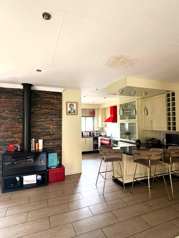 3 Bedroom Property for Sale in Eco Park Gauteng