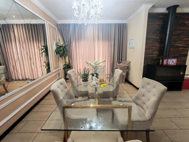 3 Bedroom Property for Sale in Eco Park Gauteng