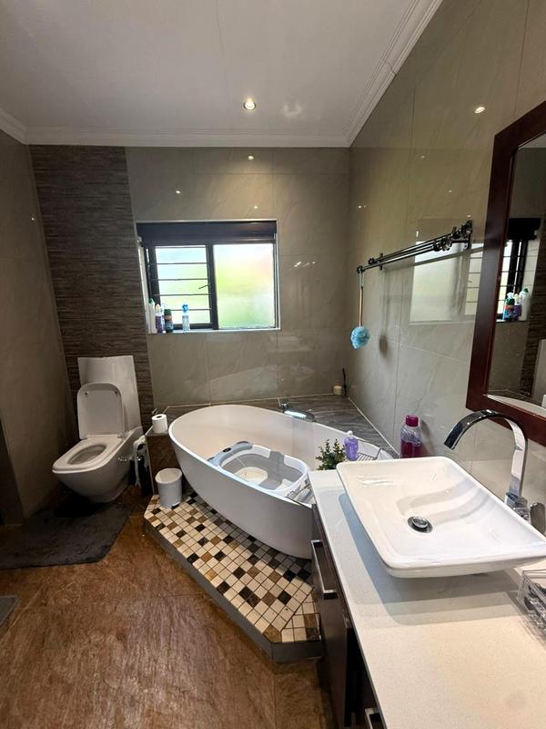 3 Bedroom Property for Sale in Eco Park Gauteng