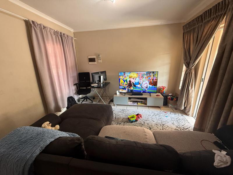 2 Bedroom Property for Sale in Summerfields Estate Gauteng