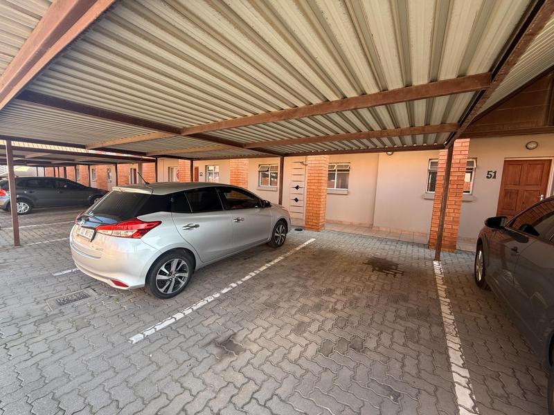 2 Bedroom Property for Sale in Summerfields Estate Gauteng