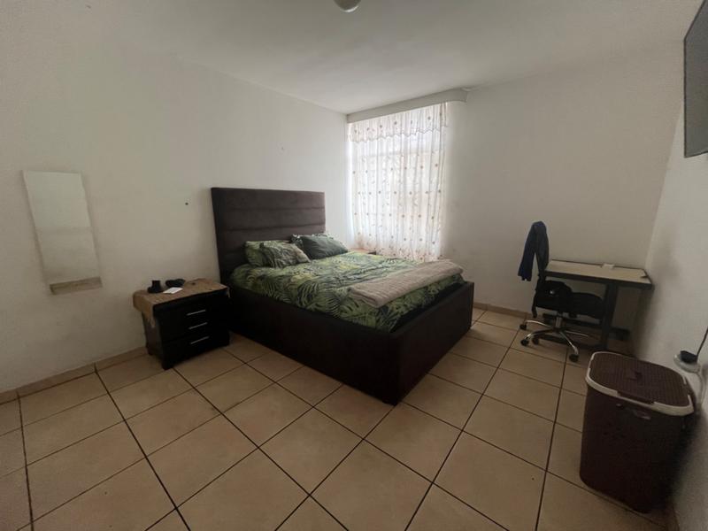 2 Bedroom Property for Sale in Florida Lake Gauteng
