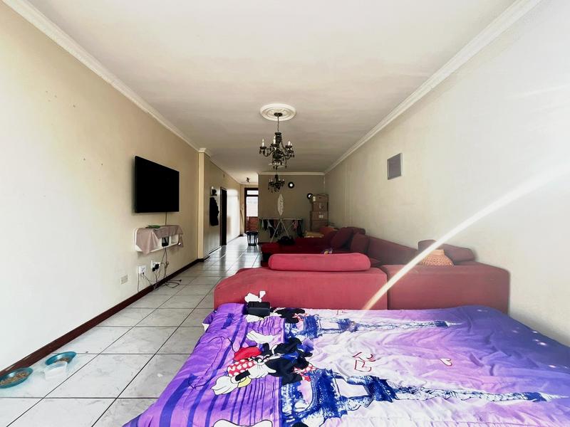 2 Bedroom Property for Sale in Florida Lake Gauteng