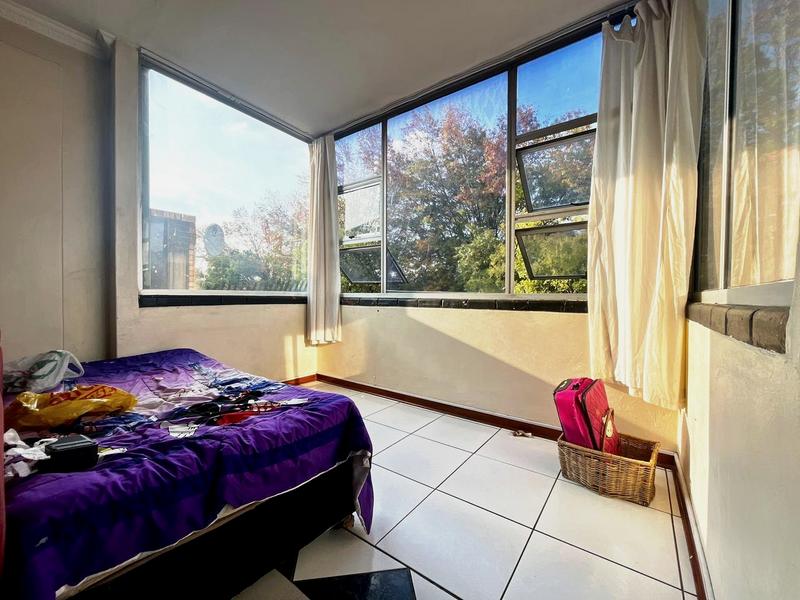 2 Bedroom Property for Sale in Florida Lake Gauteng