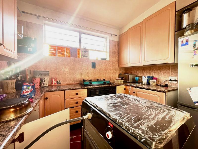 2 Bedroom Property for Sale in Florida Lake Gauteng