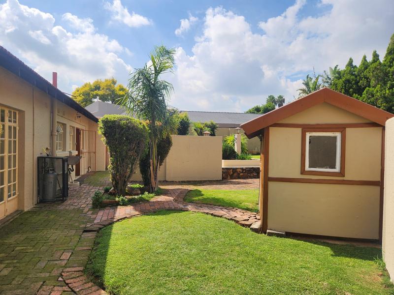 10 Bedroom Property for Sale in Bedfordview Gauteng
