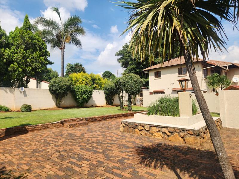 10 Bedroom Property for Sale in Bedfordview Gauteng